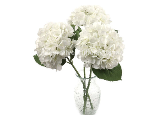 Les fleurs de soie artificielle d'hortensia truquent des compositions florales pour des mariages