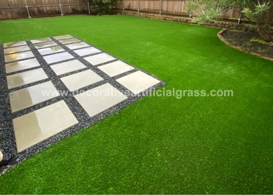 Natural Green Artificial Landscaping Grass Turf Carpet UV Resistant 20mm