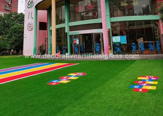 14000D Colored Artificia Synthetic Grass Lawn 30mm For Kindergarten Rainbow