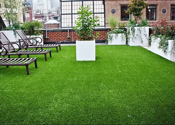 UVproof Decorative Fake Grass Lawn High Density PE + PP 30mm Geen For Rooftop