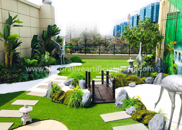 PE Realistic Green Decorative Fake Grass Lawn 40mm For Landscaping 45m / Roll